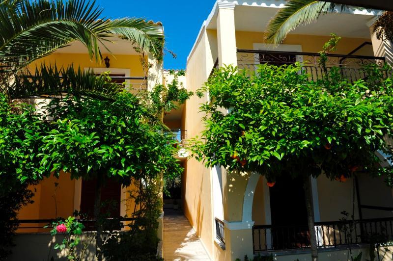 Ilena Hotel อาคาราวี ภายนอก รูปภาพ